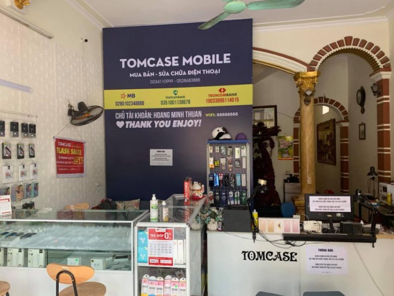 Cửa hàng linh kiện 