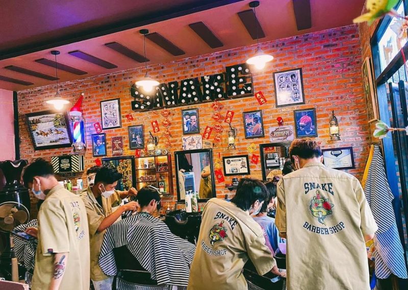 Snake Barber Shop