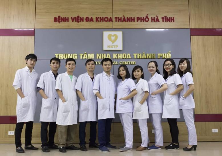 Đội ngũ nha sĩ Trung tâm Nha khoa Thành phố