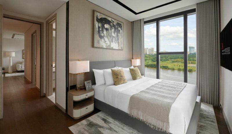 Căn phòng view bờ sông Sài Gòn tại The Grand Marina Saigon