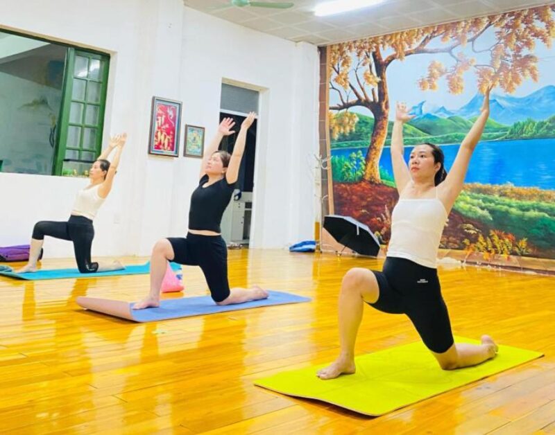 Yoga Huyền Trần