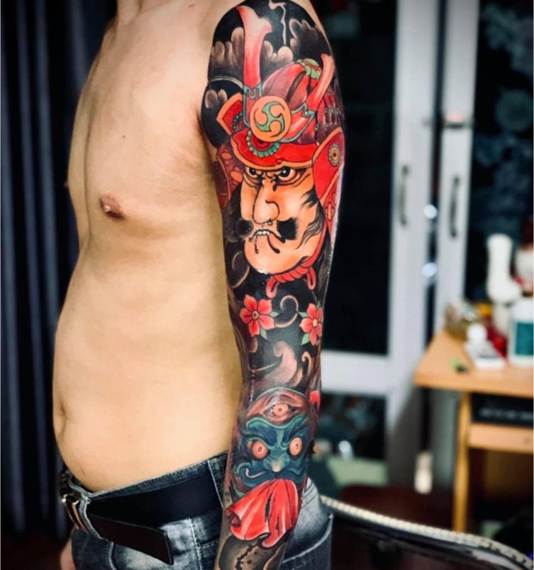 Hình xăm kín tay Samurai