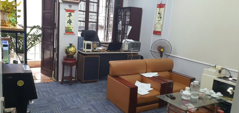 Văn phòng công ty thám tử Hoàng Long